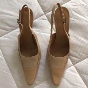 Gucci beige shoes